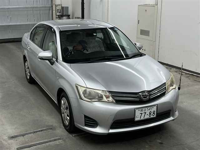 75039 Toyota Corolla axio NZE161 2013 г. (MIRIVE Saitama)